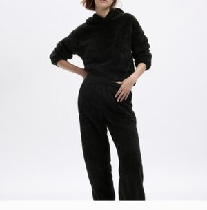 NWOT Black Sherpa Hoodie & Sherpa Sweatpants Set Size XL